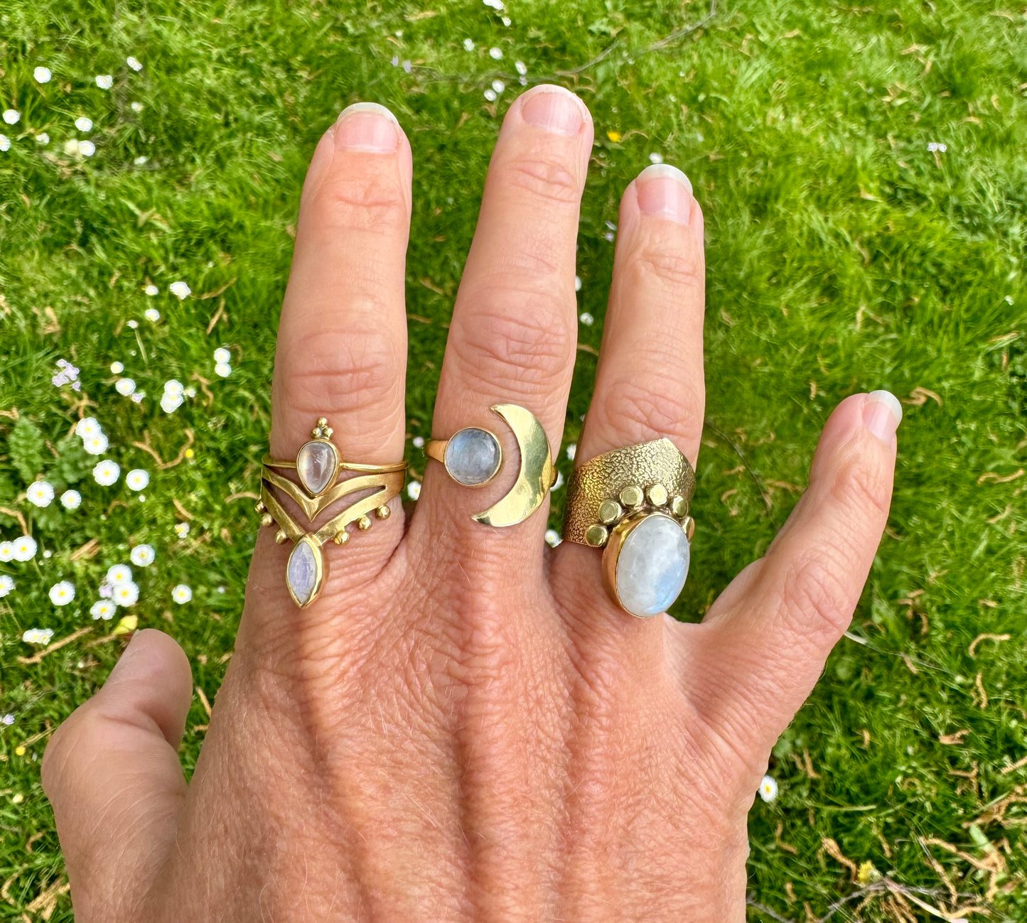 Luna Aura Ring 🌙